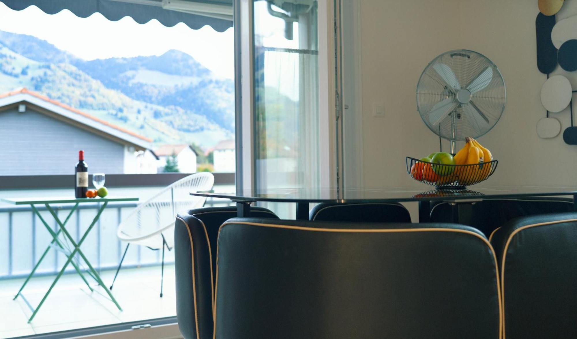 Gruyere Alpes 3 Bbq Parking